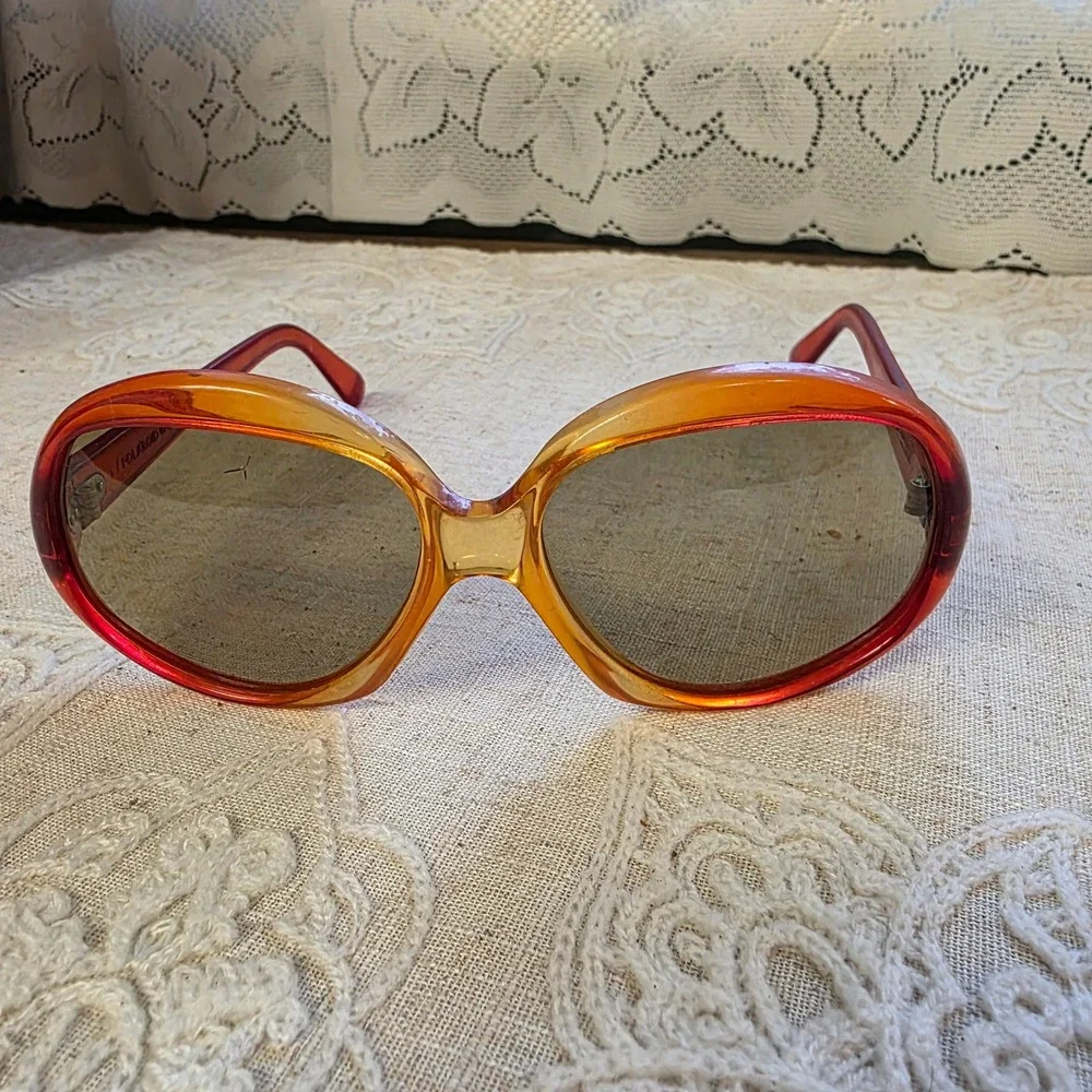 Vintage Womens Sunglasses 70s Polaroid Oversized Butterfly 8637 Amber Red France